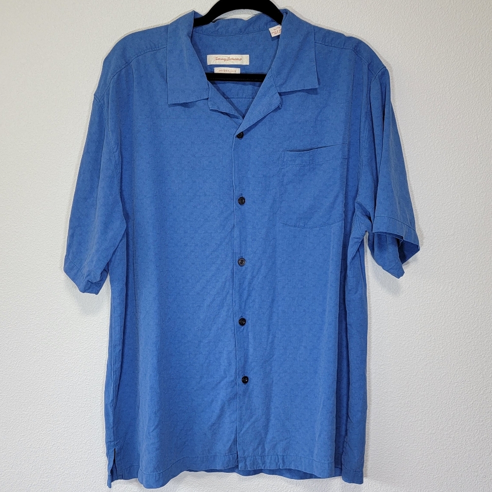 Tommy Bahama 100% Silk original fit button up short sleeve top
